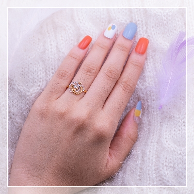 rengarenk tırnaklar, nail art tırnak tasarım eller.. 